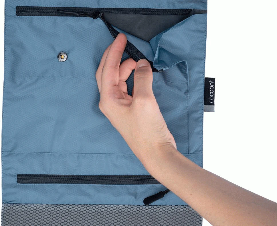 Hanging Toiletry Kit Minimalist -Light - Image 6