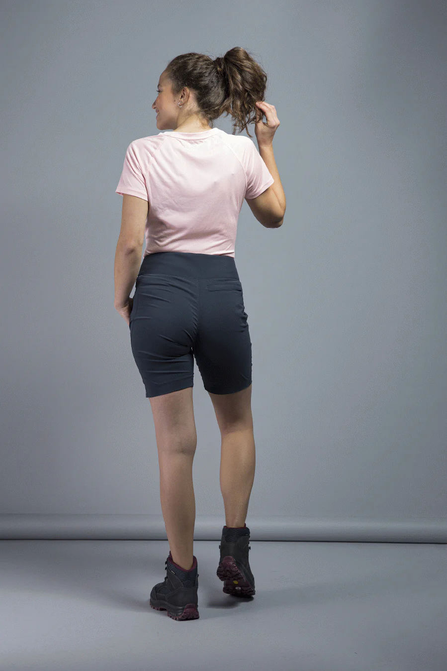 Lajus W'S Shorts - Image 2
