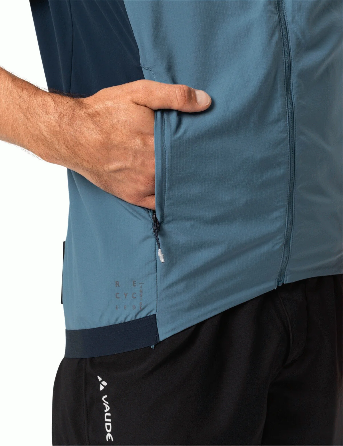 Men's Kuro Air Vest - Image 5