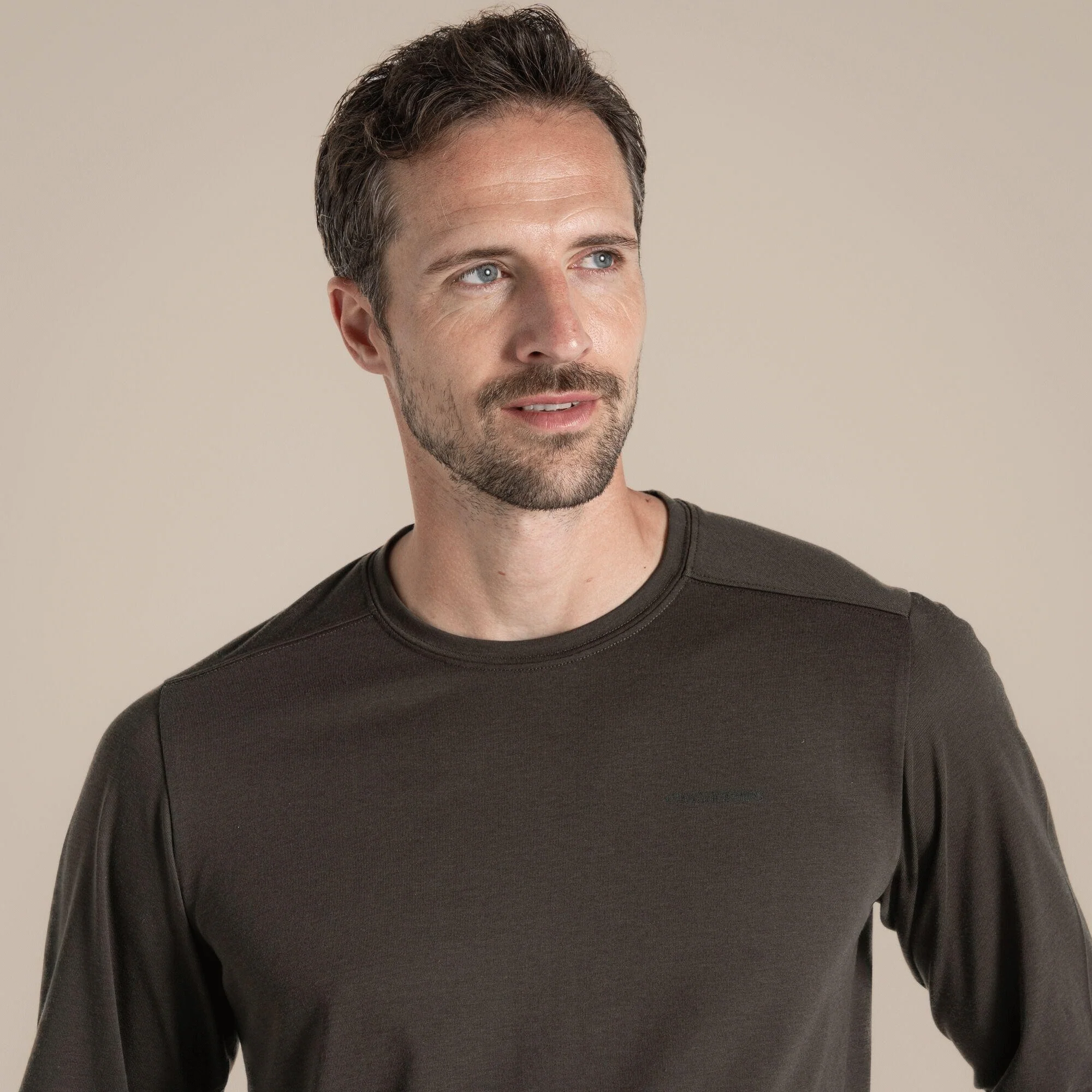 NosiLife Abel Long Sleeved T-Shirt - Image 8