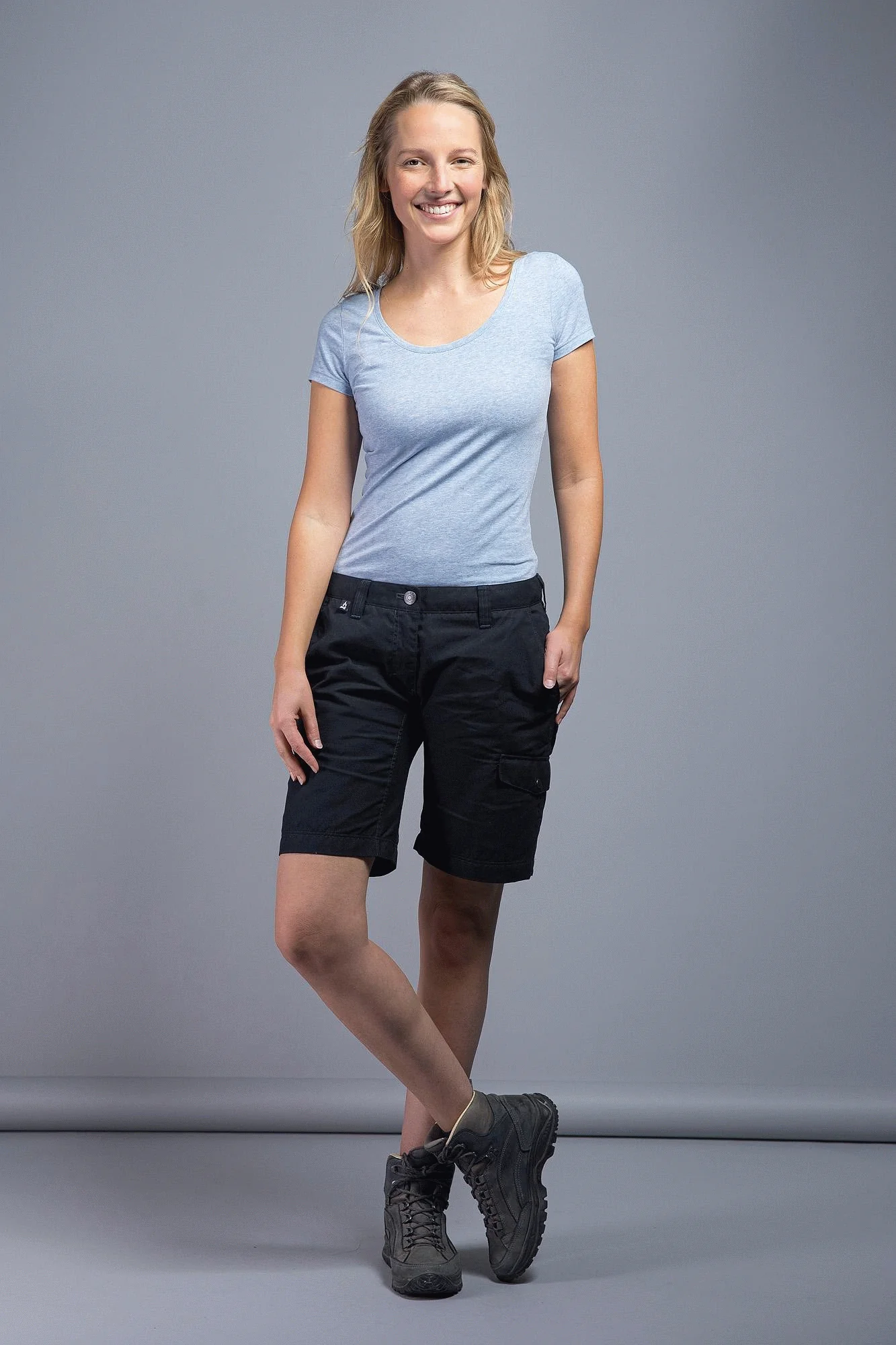 Trekking W's Shorts - Image 9